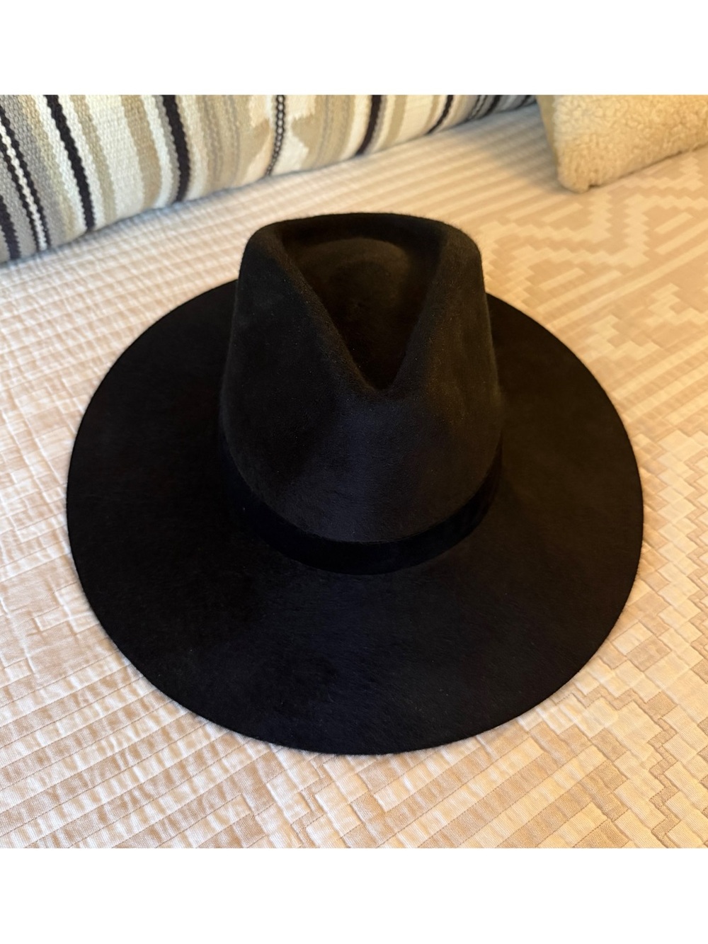 Janessa Leoné Korin Black Felted Wool Wide-Brim Fedora Hat (M)